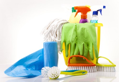 Professional carpet cleaning in a North London flat