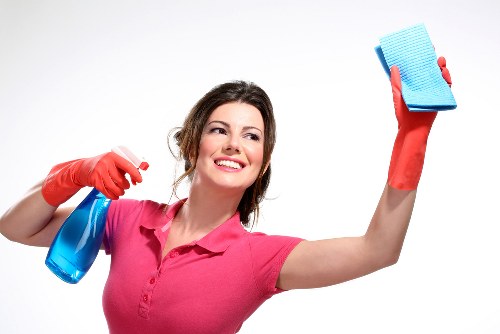Professional cleaning of tiled and stone floors in N1